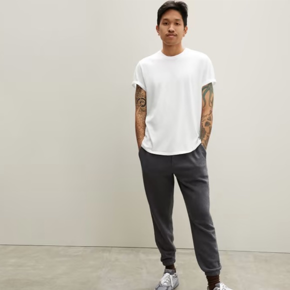 Men’s Everlane Uniform T-Shirt. - Picture 4 of 5